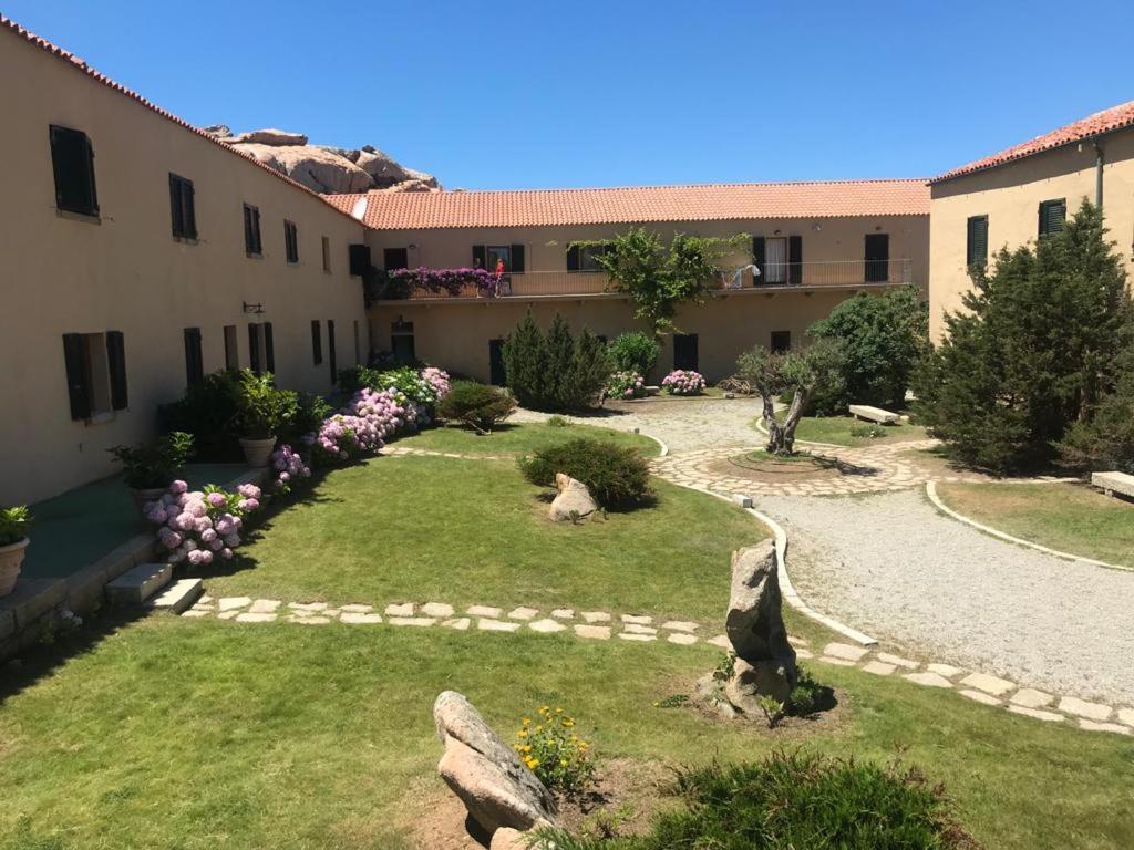 Residence Cala Francese - Case Sul Mare La Maddalena  Eksteriør bilde