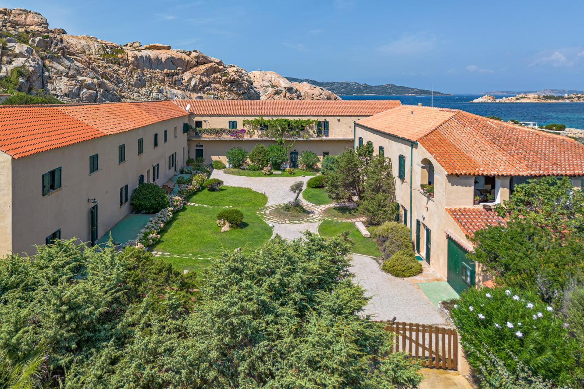 Residence Cala Francese - Case Sul Mare La Maddalena  Eksteriør bilde